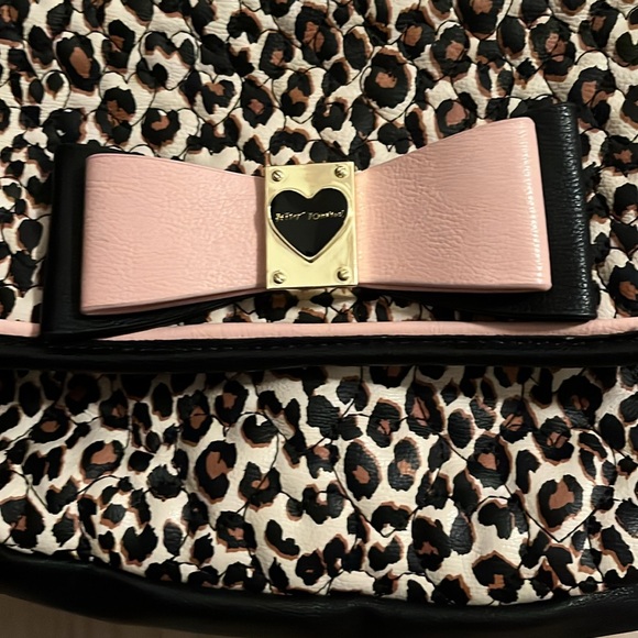 Betsy Johnson purse, this is super cute . Just love it. - Picture 2 of 13